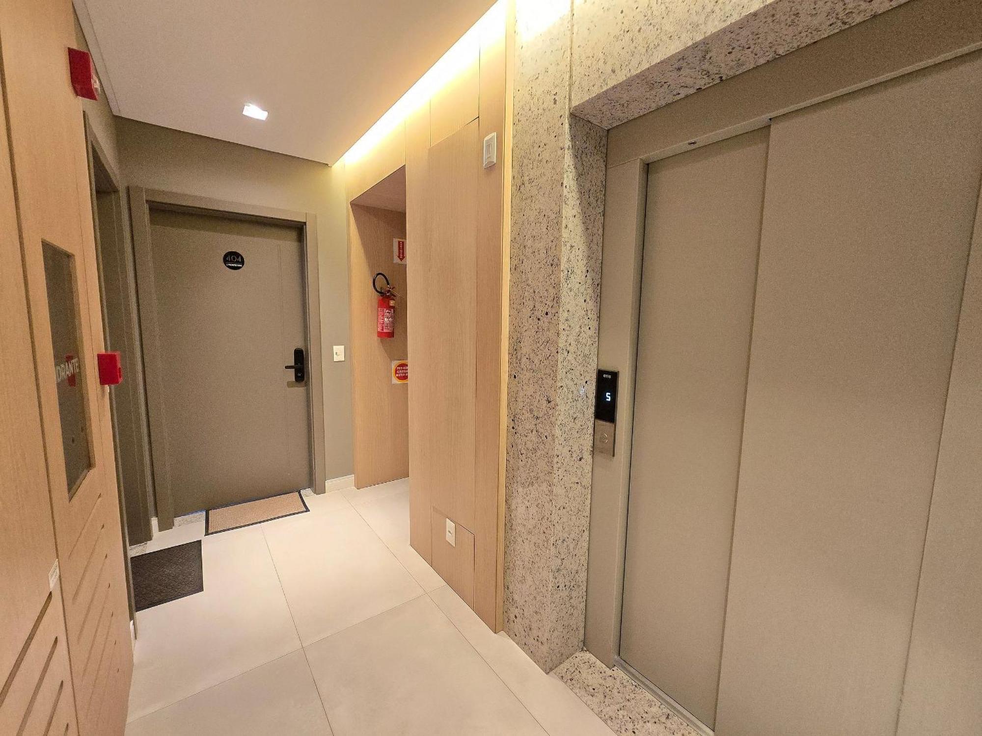 Apartamento 404 -bc 2 Quartos C/churrasq./terraco/garagem *
