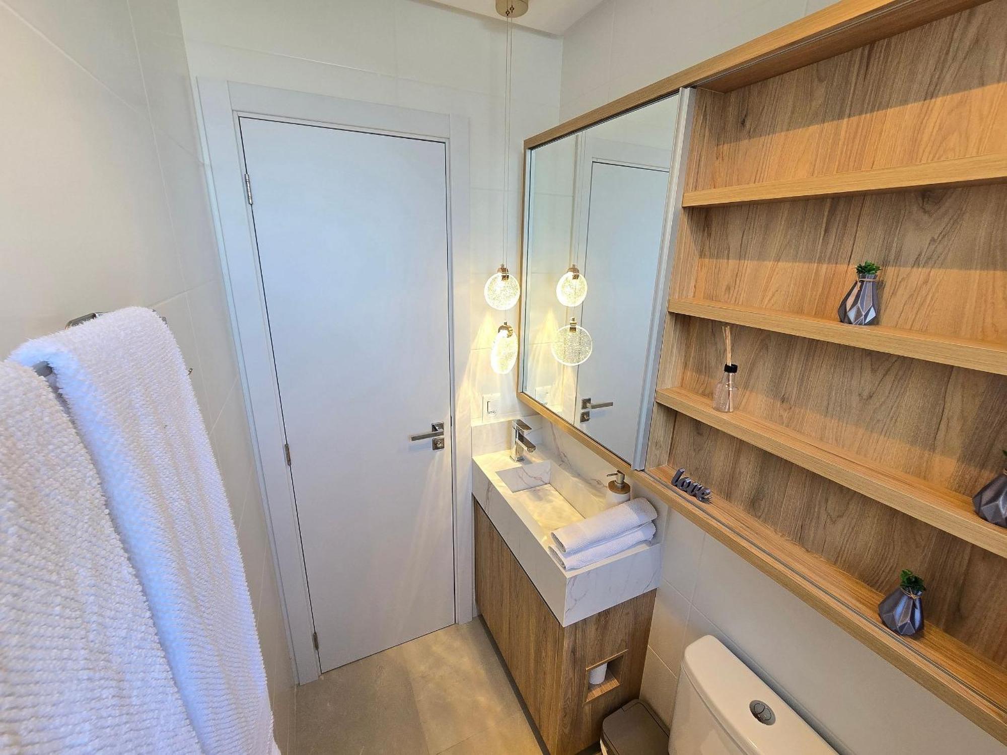 Apartamento 404 -bc 2 Quartos C/churrasq./terraco/garagem *
