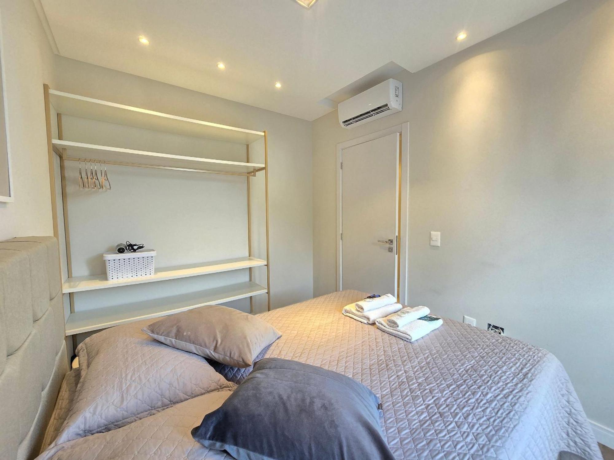 Apartamento 404 -bc 2 Quartos C/churrasq./terraco/garagem Balneario Camboriu